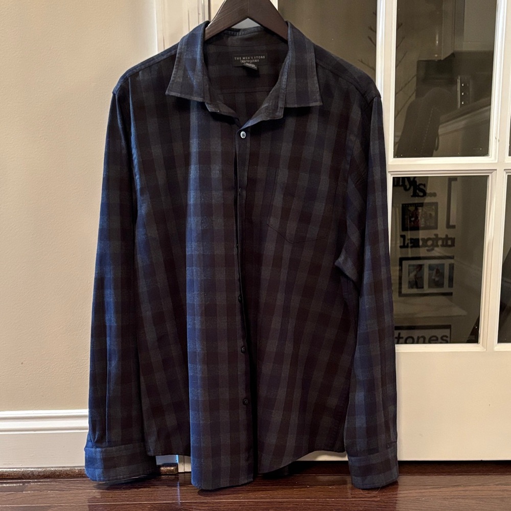 Bloomingdale's Navy and Black Plaid Casual Button Down Shirt